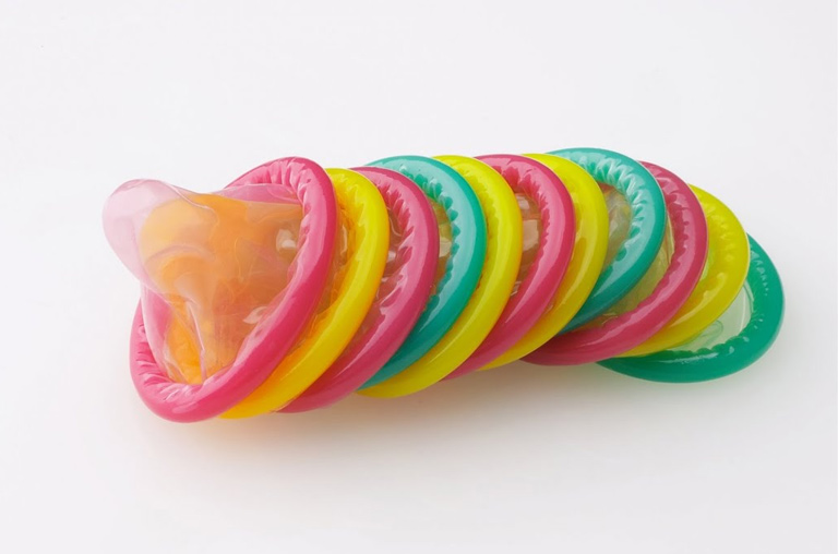 цветные презервативы со вкусом